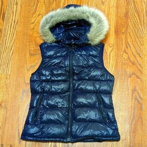 Navy Blue Gap Puffer Vest with a Fur Hood Size M Zip Up